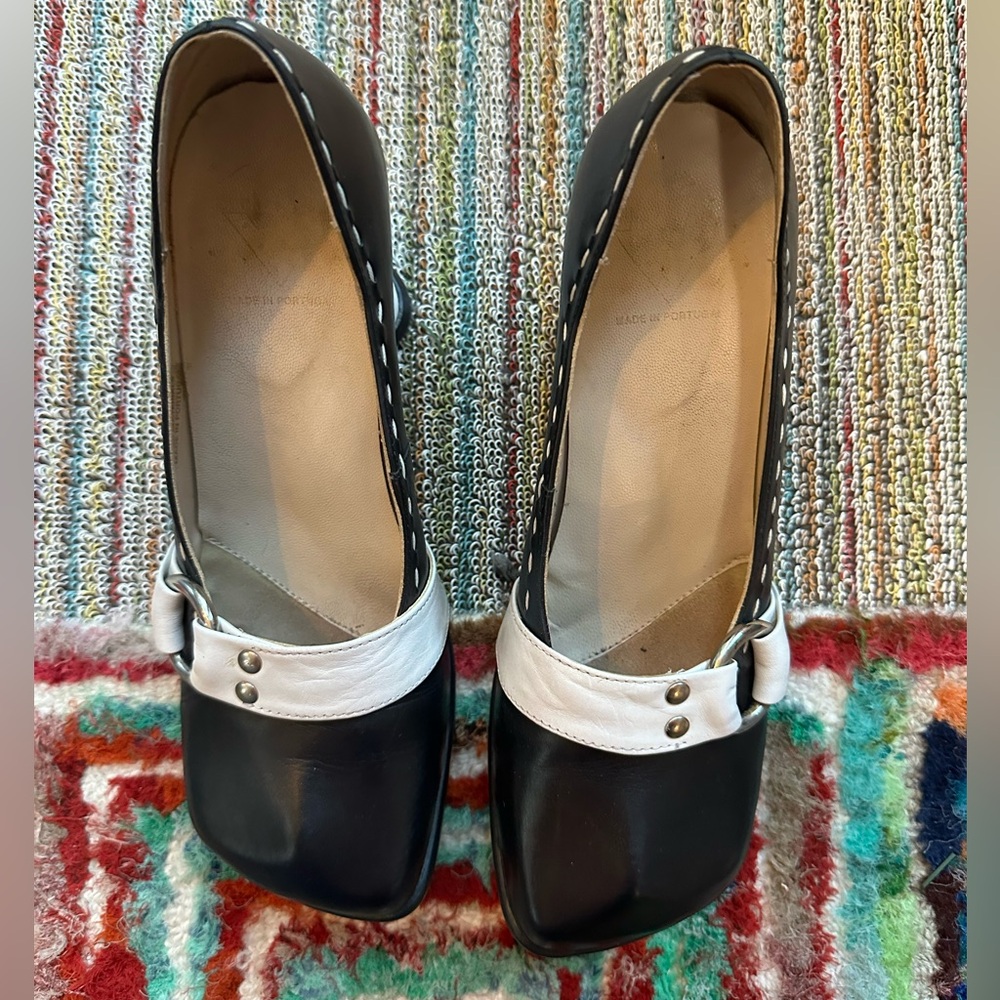 SOLD!! Fluevog VINTAGE EXCELLENT Choice Hi Vanny black/white heart heels❤️ 7 - Picture 9 of 16